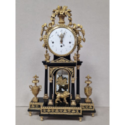 K147 - Hodiny empír